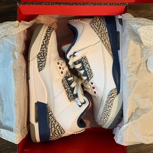 Air Jordan Retro Fire Red/Cement Blue 3’s.
